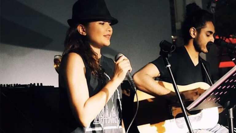 Cheryl Miles: Singer