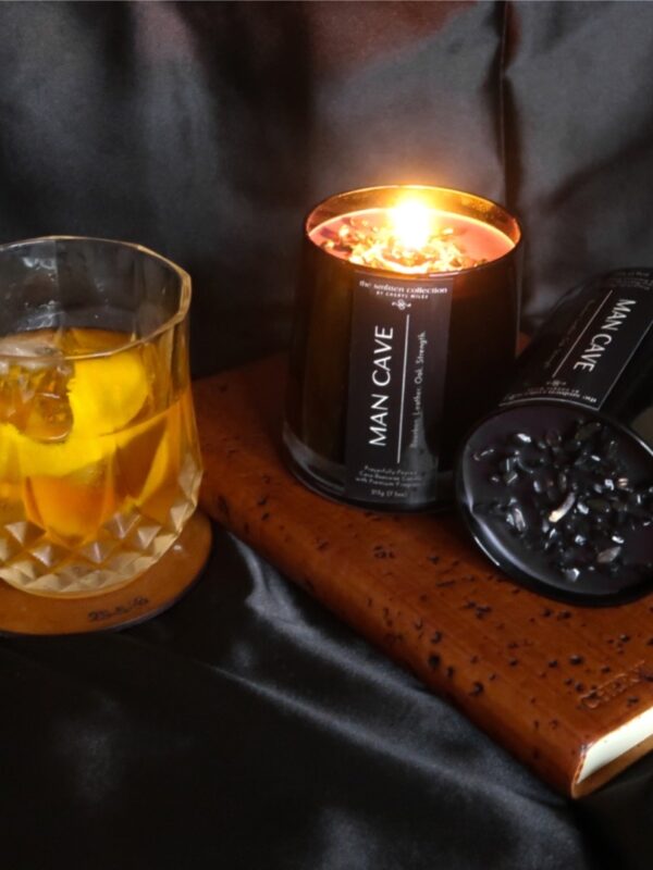 "Man Cave" - Leather, Oak & Bourbon | Artisan Beeswax-Coconut Candle, 7oz | Obsidian