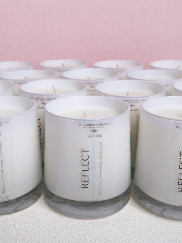 Reflect is a bible verse inspired coco-beeswax candle with rosemary, frankincense and cedarwood essential oils 01